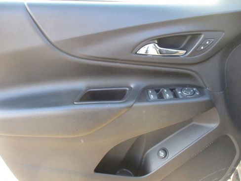 Used 2019 Chevrolet Equinox LT image 13
