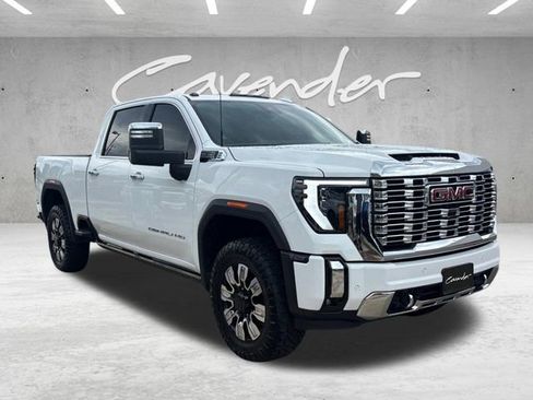 Used 2025 GMC Sierra 2500 Denali w/ Denali Reserve Package AWD/4WD image 2