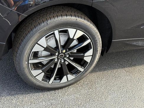 New 2026 Volvo XC60 B5 Plus w/ Protection Package Premier image 4
