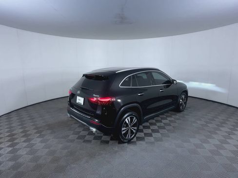 Used 2025 Mercedes-Benz GLA 250 4MATIC image 8