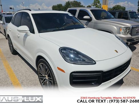 Used 2021 Porsche Cayenne Turbo AWD/4WD image 1