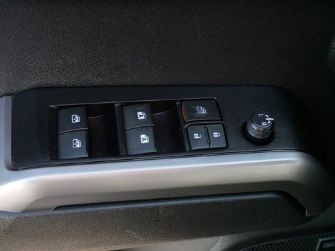 Used 2023 Toyota Tacoma Limited image 19