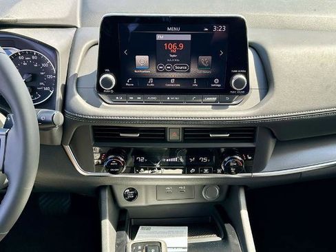 Certified 2026 Nissan Rogue SV w/ SV Premium Package image 18