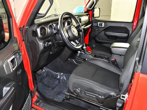 Used 2020 Jeep Wrangler Sport AWD/4WD image 2