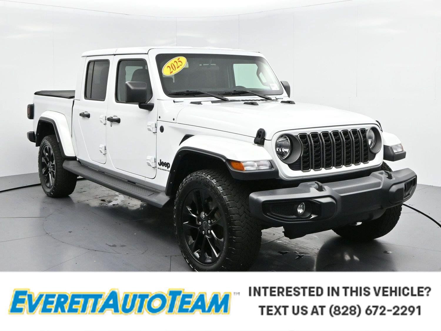 Used 2025 Jeep Gladiator Sport AWD/4WD image 1