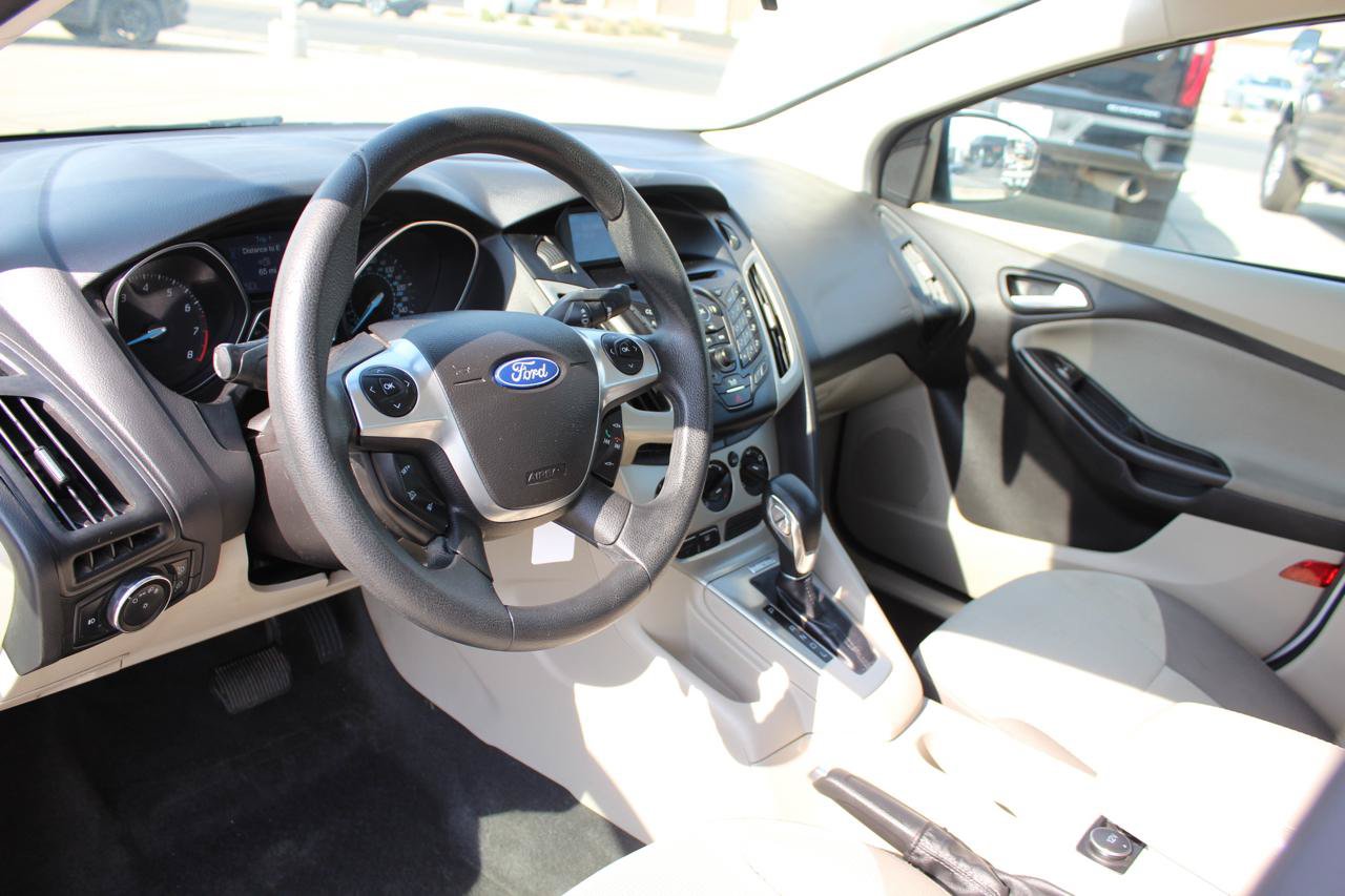 Used 2012 Ford Focus SE FWD image 15