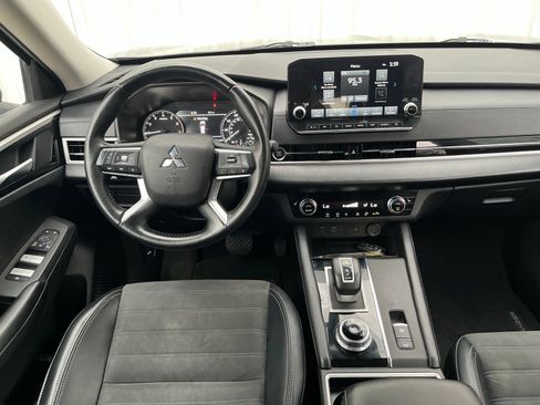 Used 2024 Mitsubishi Outlander SE FWD image 23