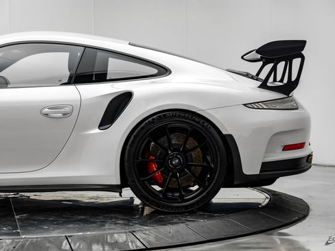 Used 2016 Porsche 911 GT3 RS RWD image 11