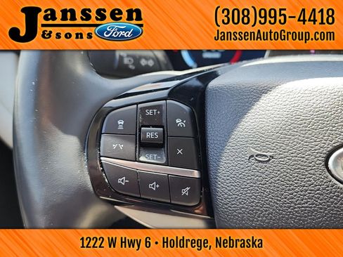 Used 2025 Ford Explorer Platinum w/ Ultimate Package AWD/4WD image 28