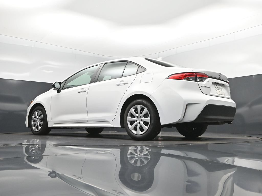 Used 2024 Toyota Corolla LE FWD image 40