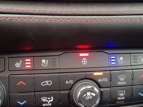 Certified 2025 Dodge Durango GT AWD/4WD image 27