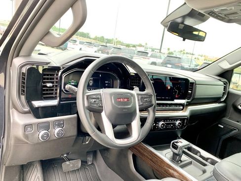 Used 2023 GMC Sierra 1500 Elevation w/ Elevation Premium Package RWD image 15