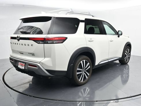Used 2023 Nissan Pathfinder Platinum w/ Cargo Package AWD/4WD image 7
