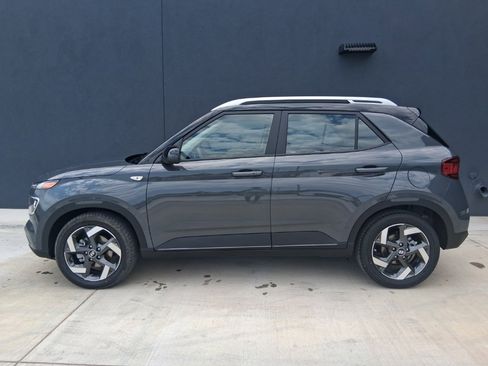 New 2025 Hyundai Venue Limited image 7