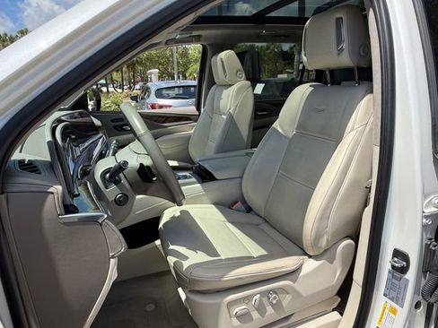 Used 2023 Cadillac Escalade ESV Premium Luxury Platinum AWD/4WD image 15