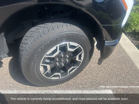 Used 2023 Ford F150 Lightning XLT image 11