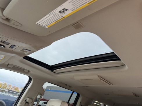 Used 2019 GMC Yukon XL Denali w/ Denali Ultimate Package image 29