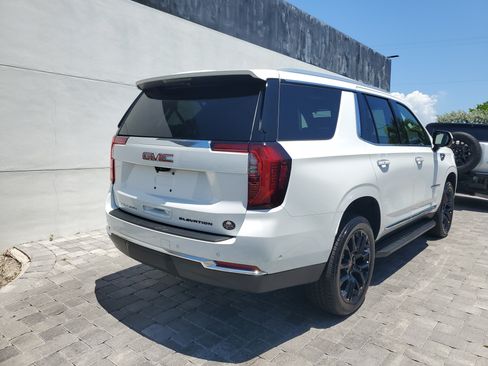 Used 2026 GMC Yukon Elevation w/ Elevation Premium Package RWD image 6