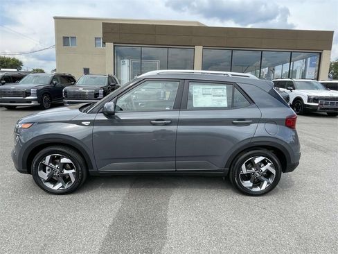 New 2026 Hyundai Venue SEL image 2