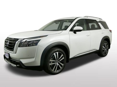 New 2025 Nissan Pathfinder Platinum image 5