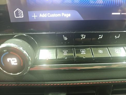 Used 2023 Chevrolet Colorado Z71 w/ Z71 Convenience Package 2 image 24