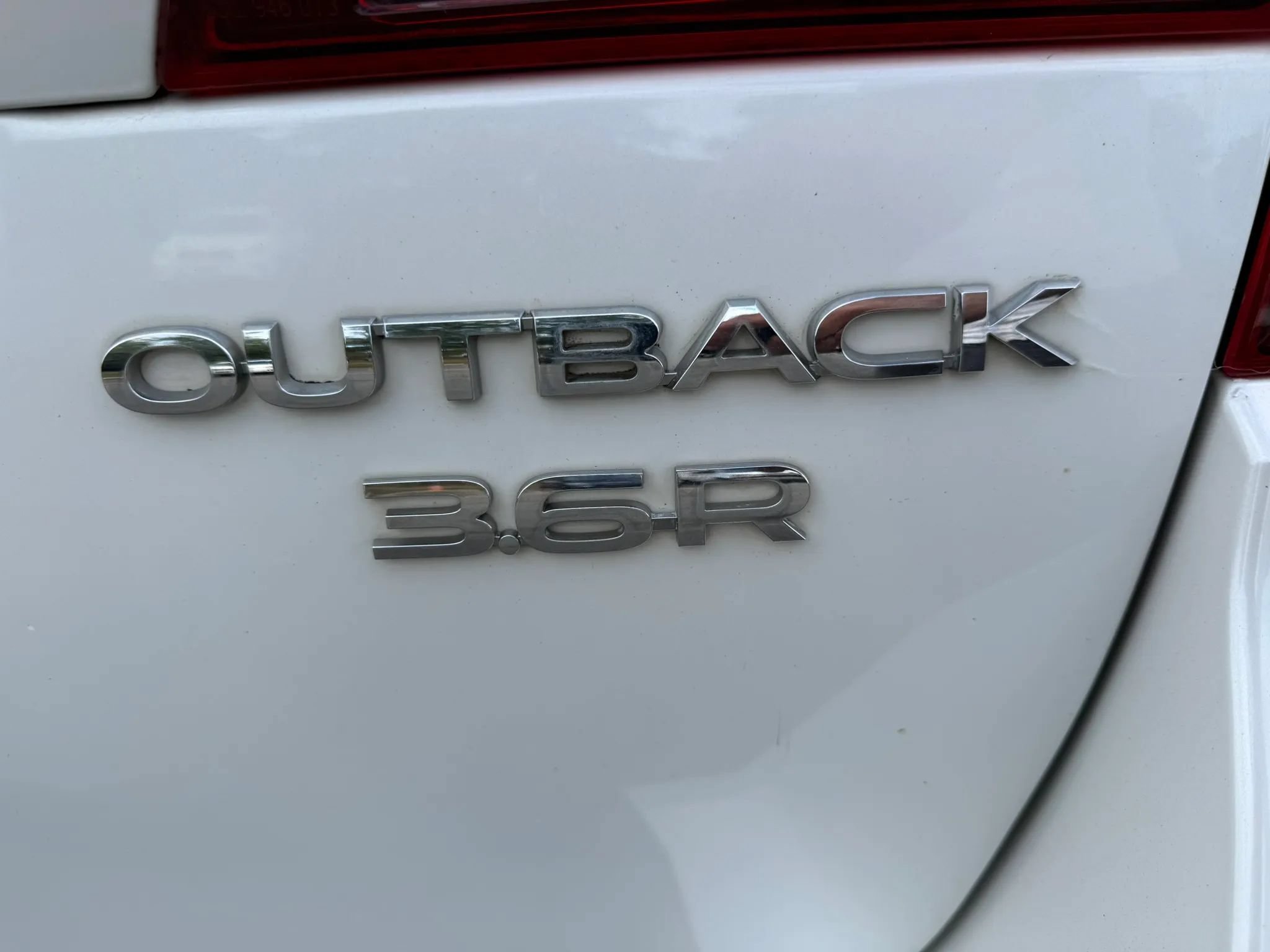 Used 2019 Subaru Outback 3.6R Touring AWD/4WD image 18