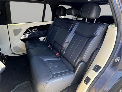 Used 2024 Land Rover Range Rover Long Wheelbase SE image 25