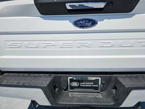 Used 2024 Ford F250 Lariat w/ Black Appearance Package AWD/4WD image 13