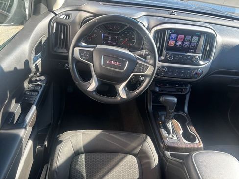 Used 2017 GMC Canyon SLE w/ SLE Convenience Package image 2