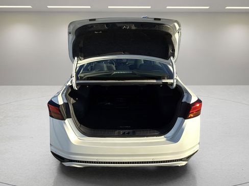 Used 2024 Nissan Altima 2.5 SV w/ SV Premium Package image 14