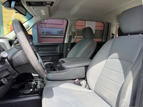 Used 2016 RAM 2500 Tradesman w/ Chrome Appearance Group AWD/4WD image 10