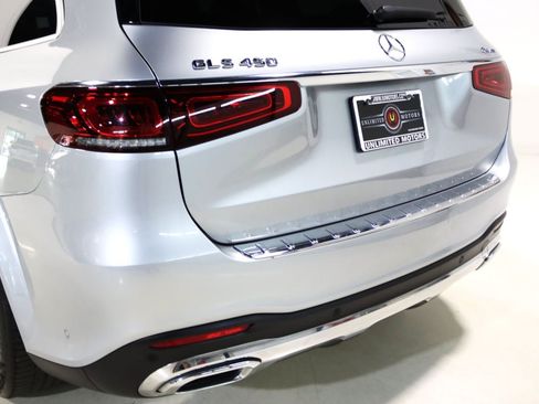 Used 2023 Mercedes-Benz GLS 450 4MATIC image 24