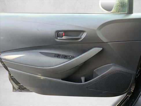 Used 2025 Toyota Corolla LE image 13