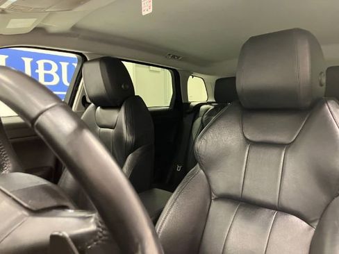 Used 2018 Land Rover Range Rover Evoque SE image 13