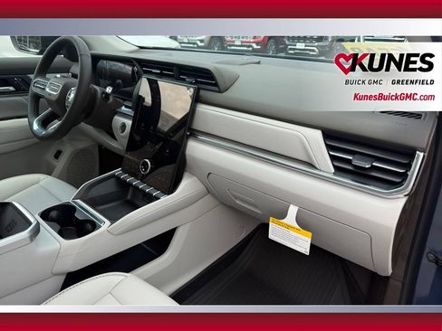 New 2027 GMC Terrain Denali w/ LPO, Floor Liner Package AWD/4WD image 35