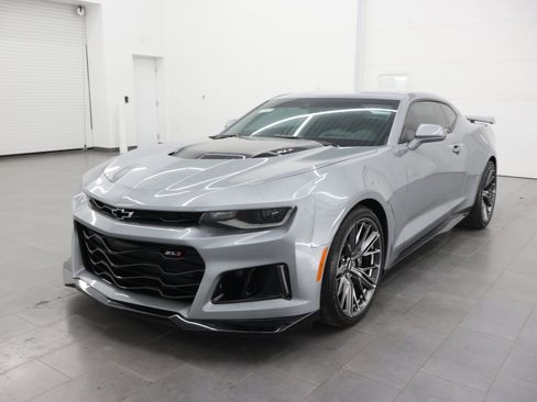 Used 2024 Chevrolet Camaro ZL1 RWD image 7