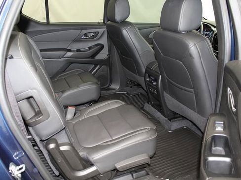 Used 2023 Chevrolet Traverse LT w/ LT Premium Package image 30