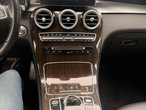 Used 2018 Mercedes-Benz GLC 300 4MATIC image 17