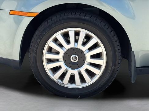Used 2008 Mercury Sable AWD Sedan image 5