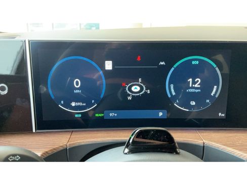 Used 2026 Hyundai Santa Fe Calligraphy image 9