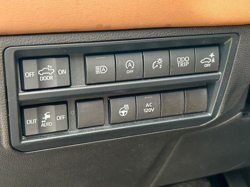 Used 2025 Toyota Tundra 1794 Edition AWD/4WD image 31