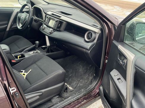 Used 2018 Toyota RAV4 XLE w/ Plus Extra Value Package image 16