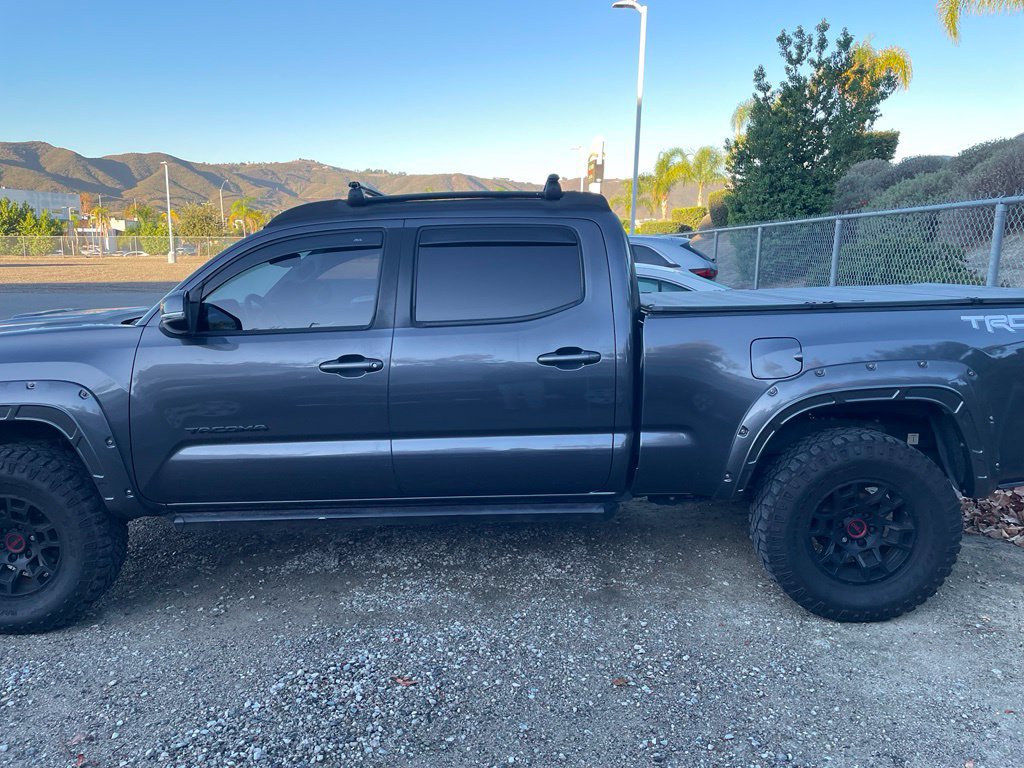 Used 2020 Toyota Tacoma TRD Sport w/ Technology Package AWD/4WD image 5