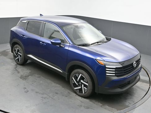 Certified 2025 Nissan Kicks SV image 31