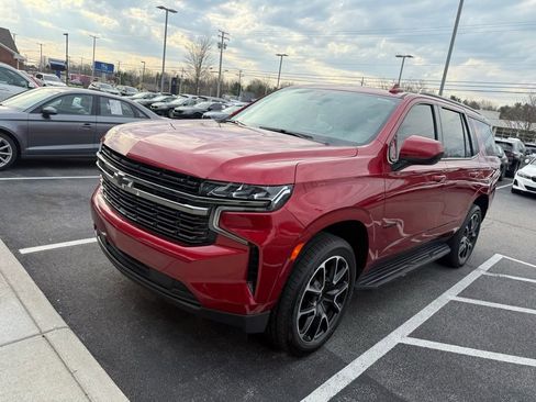 Used 2021 Chevrolet Tahoe RST image 3
