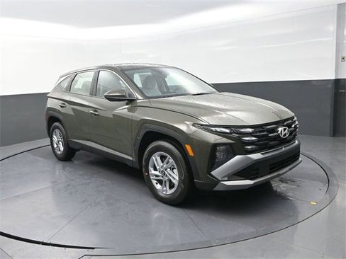 New 2026 Hyundai Tucson SE image 2