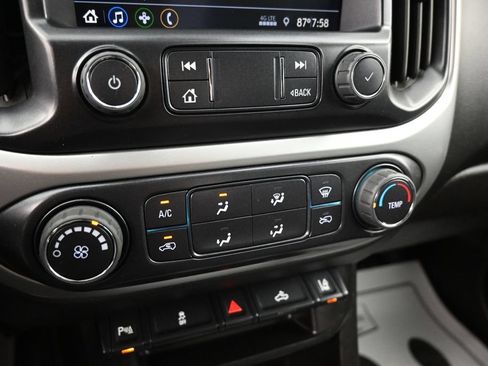 Used 2022 Chevrolet Colorado LT w/ Fleet Safety Package RWD image 31