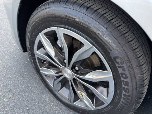 Used 2024 Chevrolet Malibu LT FWD image 31