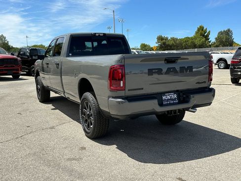 New 2026 RAM 2500 Big Horn AWD/4WD image 5