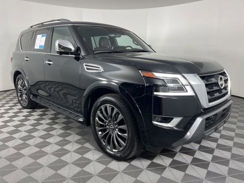Used 2024 Nissan Armada Platinum w/ Captain's Chairs Package RWD image 3